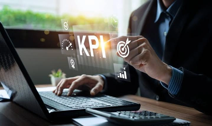 How to build a KPI dashboard your team will use